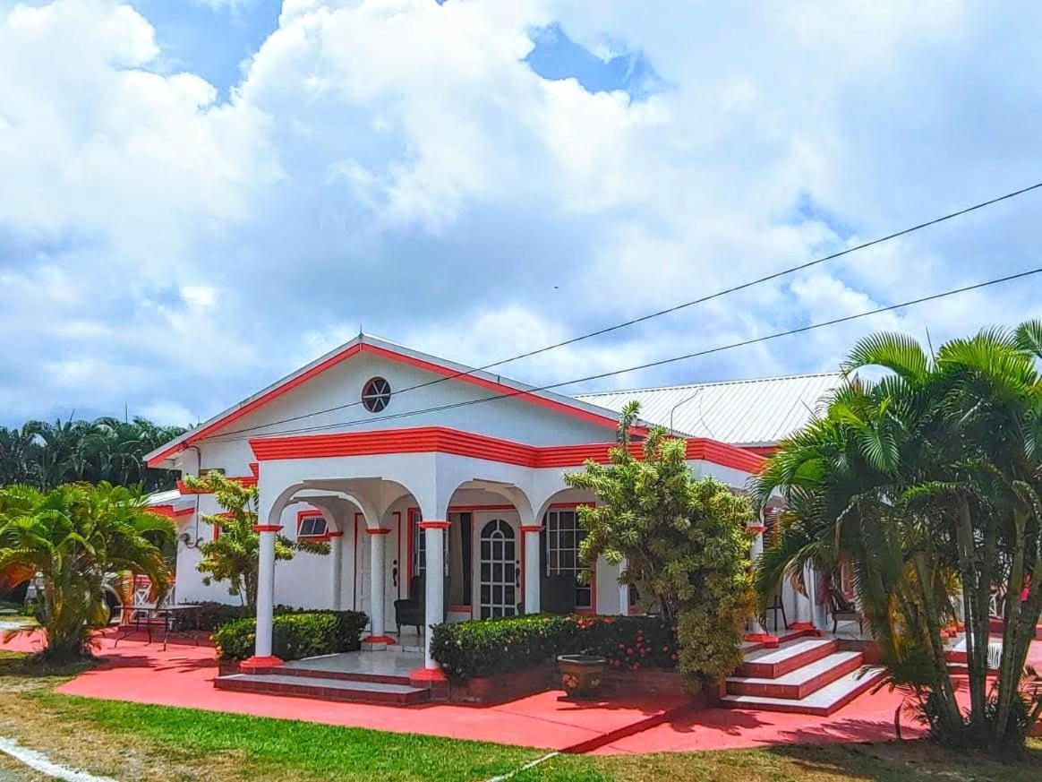 Sunny Palm Villas Laborie Екстериор снимка